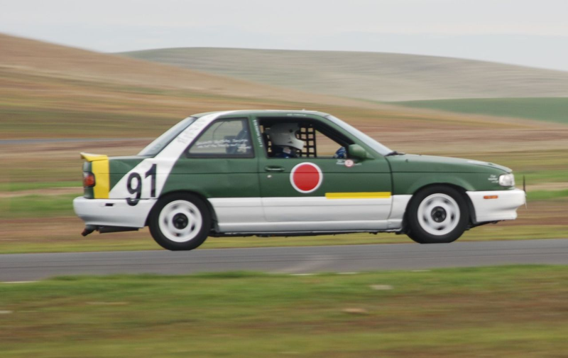 Illustration for article titled 24 Hours Of LeMons Arse Freeze-A-Palooza Über Gallery: Awesome Datsuns, Driven Nissans